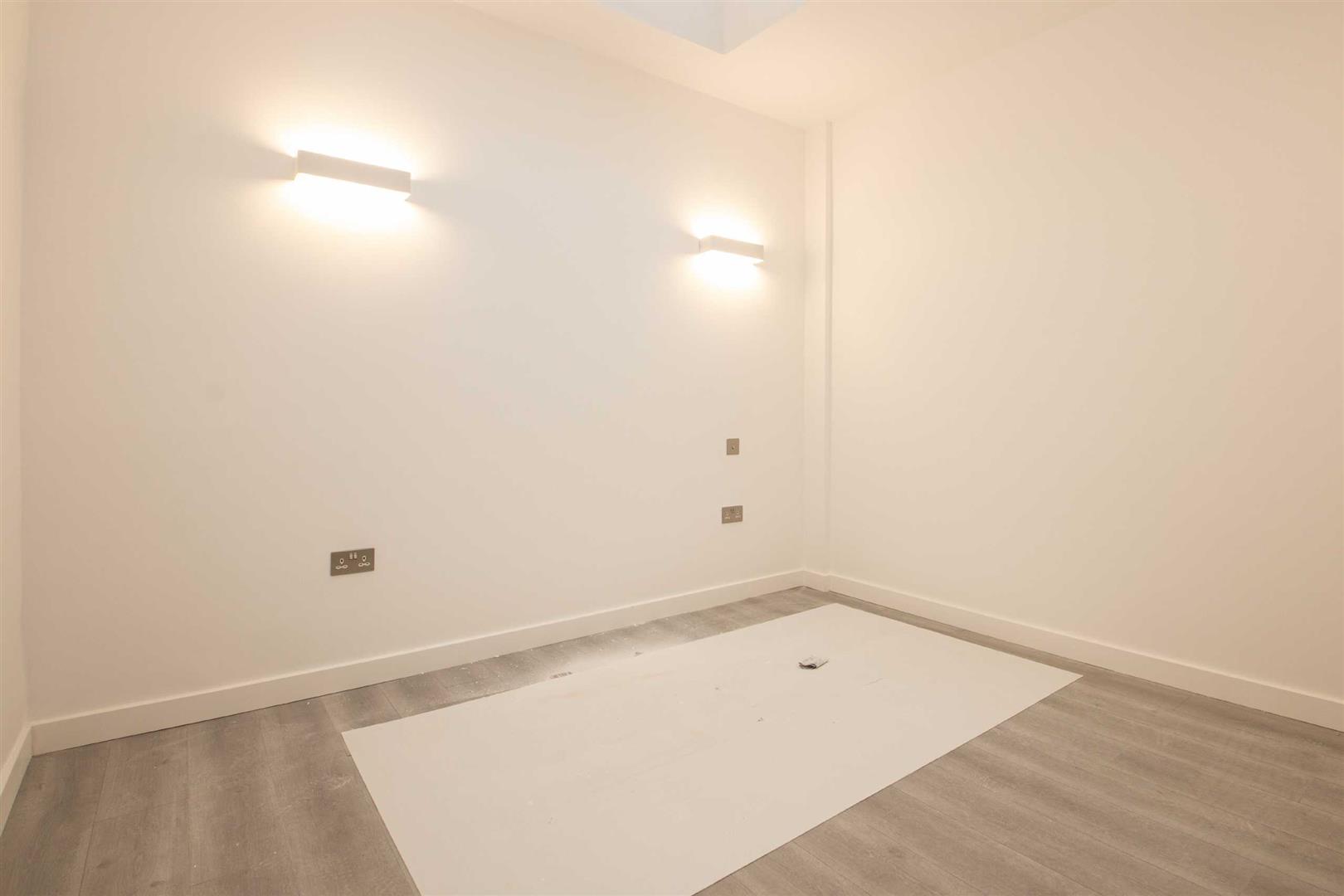 17 Capital Drive, Linford Wood, Milton Keynes